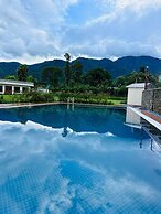 Corbett Four Seasons