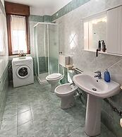 Seaside Happiness Flat and Shared Pool in Rosolina