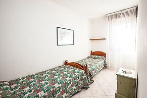 Seaside Happiness Flat and Shared Pool in Rosolina