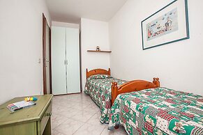 Seaside Happiness Flat and Shared Pool in Rosolina