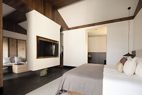 LA MAISON . View Resort