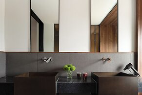 LA MAISON . View Resort