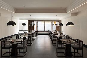 LA MAISON . View Resort