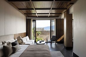 LA MAISON . View Resort