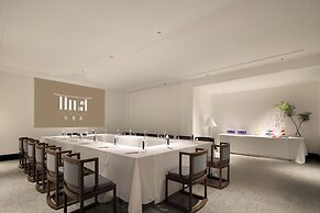 LA MAISON . View Resort