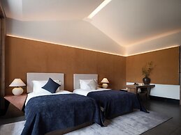 LA MAISON . View Resort