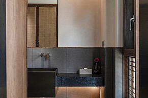 LA MAISON . View Resort