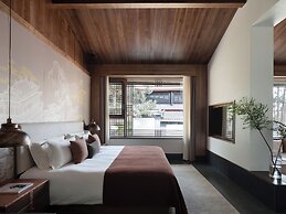 LA MAISON . View Resort