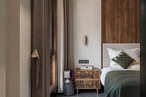 LA MAISON . View Resort