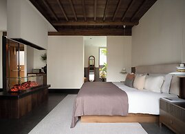 LA MAISON . View Resort