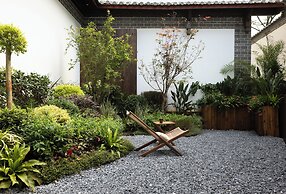 LA MAISON . View Resort