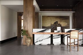 LA MAISON . View Resort