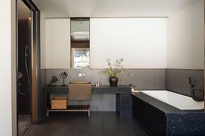 LA MAISON . View Resort