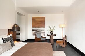 LA MAISON . View Resort