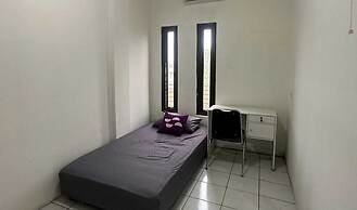 OYO 94206 Pondok Zalsha