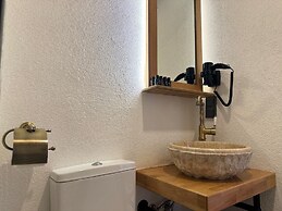 Abelia Mansion Hotel