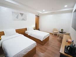Avant Hotel Tashkent Pool&Spa