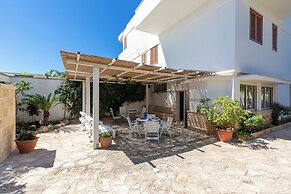 4047 Piccola Perla by Barbarhouse