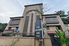Hotel Golden Arc