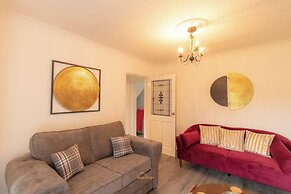 Charming Three Bedroom House in Birmingham