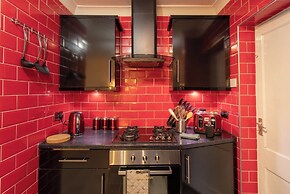 Charming Three Bedroom House in Birmingham