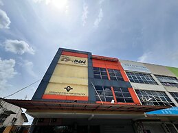 OYO 91040 Hotel Ezi Inn