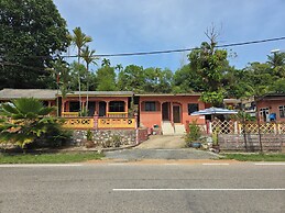 OYO 91042 Kamal Guest House Marang