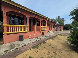 OYO 91042 Kamal Guest House Marang