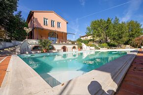 Tricolle Villa con Piscina