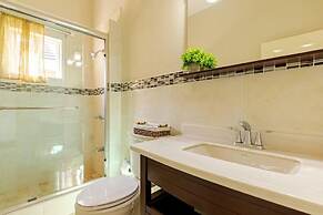 Luxury 2 Bedroom Jamaican Townhouse Ocho Rios