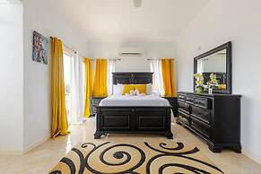 Luxury 2 Bedroom Jamaican Townhouse Ocho Rios