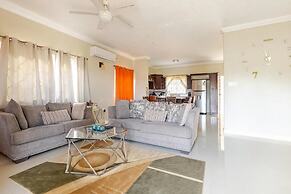 Luxury 2 Bedroom Jamaican Townhouse Ocho Rios