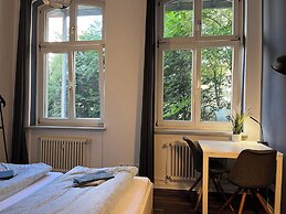 Blue Doors Hostel Altstadt