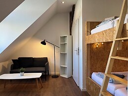 Blue Doors Hostel Altstadt