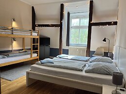 Blue Doors Hostel Altstadt