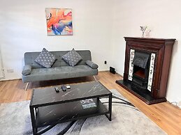 Hive Stays Close to Abbeywood Free Parking Wifi