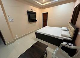 Goroomgo KK Bhawan Puri