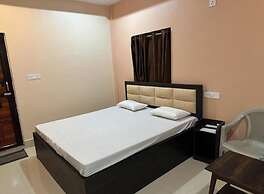 Goroomgo KK Bhawan Puri