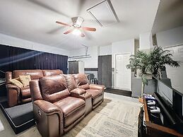 4 Bed In Windsor Palms Resort - Steps To Disney 4 Bedroom Villa by Red