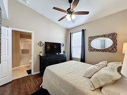 4 Bed In Windsor Palms Resort - Steps To Disney 4 Bedroom Villa by Red