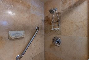 Royal Mauian 310 2 Bedroom Condo