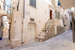 4053 Charlotte Charme by Barbarhouse