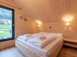 Charming Chalet With Infrared Sauna