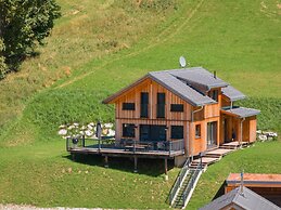 Superior Chalet in Hohentauern Near Ski-slope