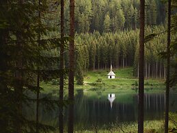 Cozy Chalet in Hohentauern: Your Alpine Retreat