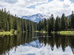 Cozy Chalet in Hohentauern: Your Alpine Retreat