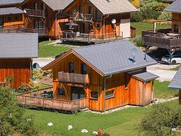 Amazing Chalet With Outdoor Whirlpool
