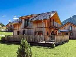 Amazing Chalet With Outdoor Whirlpool