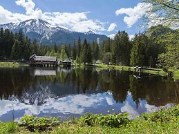Beautiful Chalet Near Ski-lift