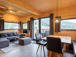 Beautiful Chalet Near Ski-lift
